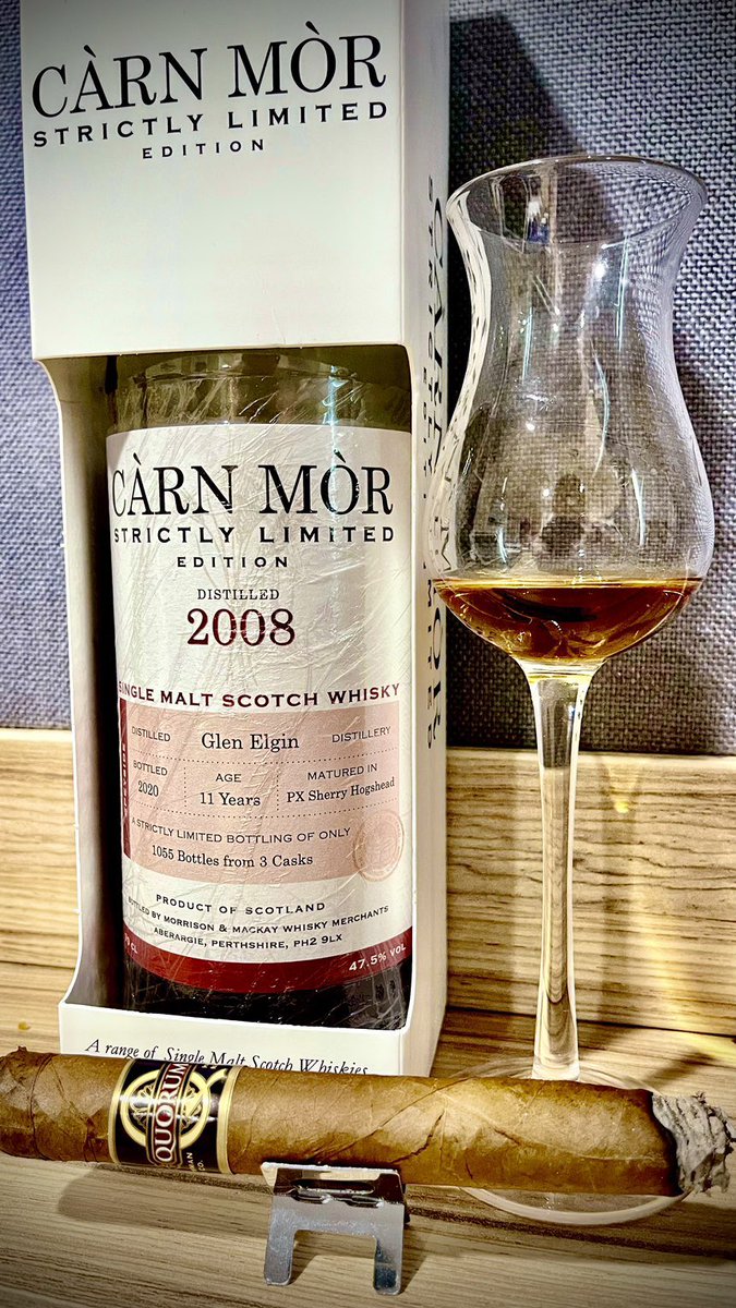 CroviesLi's tweet photo. Hello Twitter!

I'm Crovies Li. I come from Shanghai, China, and now studying in Coventry, United Kingdom.

I'm a quite young enthusiast of Whisky, Cognac, Armagnac, Cigar. And I also like writing tasting notes and rate for these spirits.

(To be more......)

#Whisky #Cigar https://t.co/9QGzs444wS