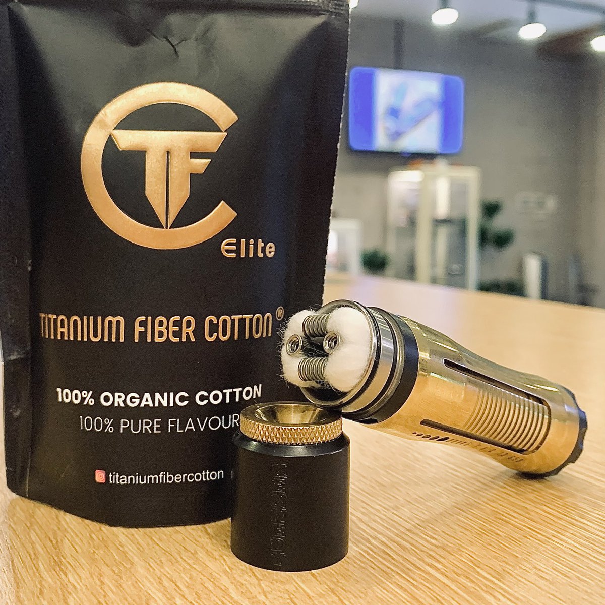 tfc_jpn's tweet photo. 円安が進む中、価格改定前に現状在庫を正規取扱店様に補充して頂きました‼️

コットンに拘るならTFC☁️

- VAPE大国インドネシアの高級コットンブランド -

🇮🇩Titanium Fiber Cotton🇮🇩

お近くの店舗・いつもご利用の店舗で是非確保下さいませ😅🙏🏻

取扱店様は以下スレッドをご確認下さいませ⬇️

続 https://t.co/ZGdHJDOoDI