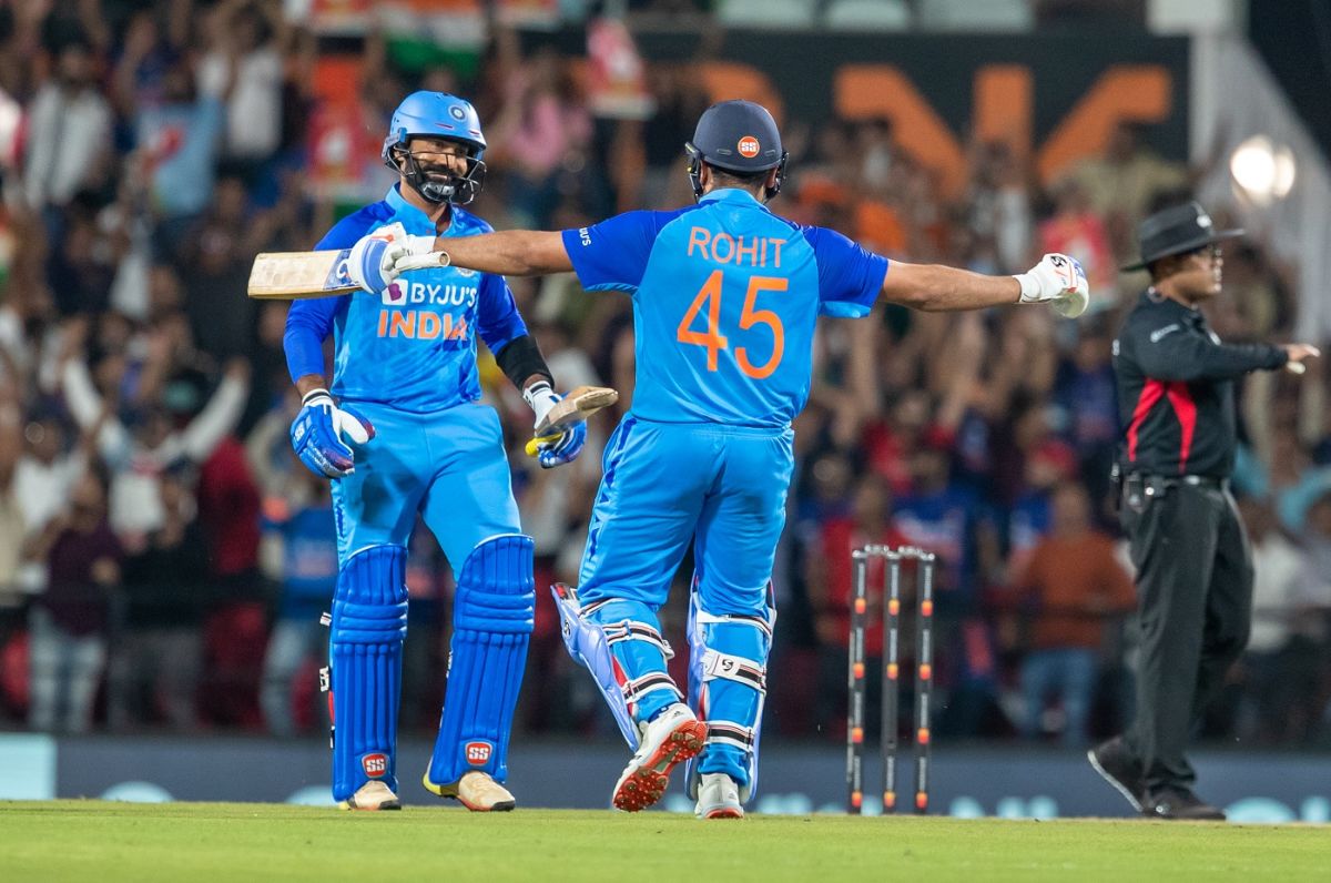 DK in his latest insta post 😍

<a href="/ImRo45/">Rohit Sharma</a> <a href="/DineshKarthik/">DK</a>