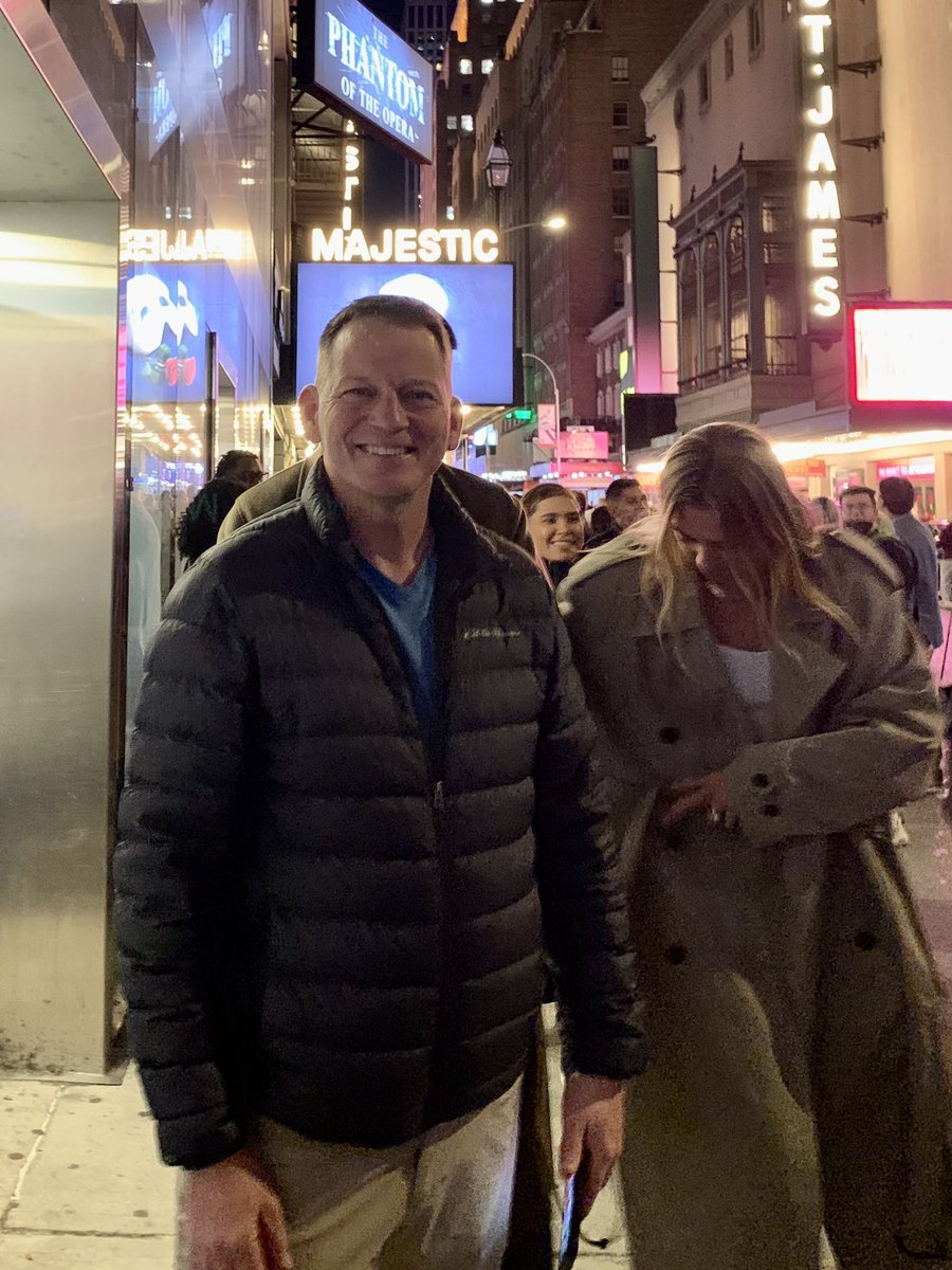 fssenglish's tweet photo. And we ended the night with a performance of Phantom of the Opera! Busy and beautiful day! #APtoNYC https://t.co/VxdVgVqvkF