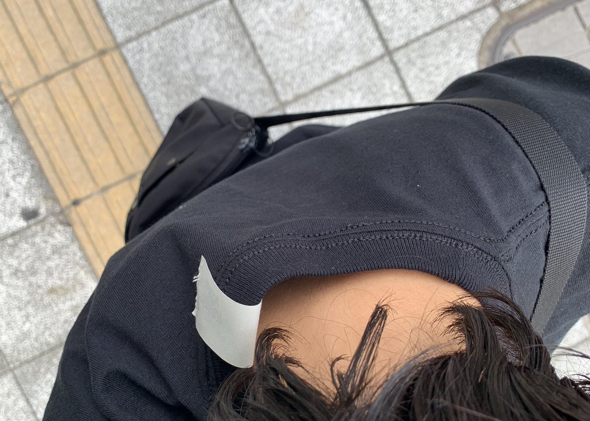 sunsun7050's tweet image. 本日は晴天なり。これで運動会に行くと、隣の夫が「ウラオモテ間違えてるんちゃう？」って... いっちょうらなのに😂#Nハリ