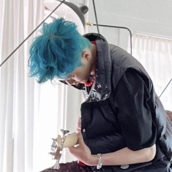 ㅤ
ㅤ 
               aloysius young,  not new to rp
               like  &amp;  retweet  to  be mutuals

ㅤ