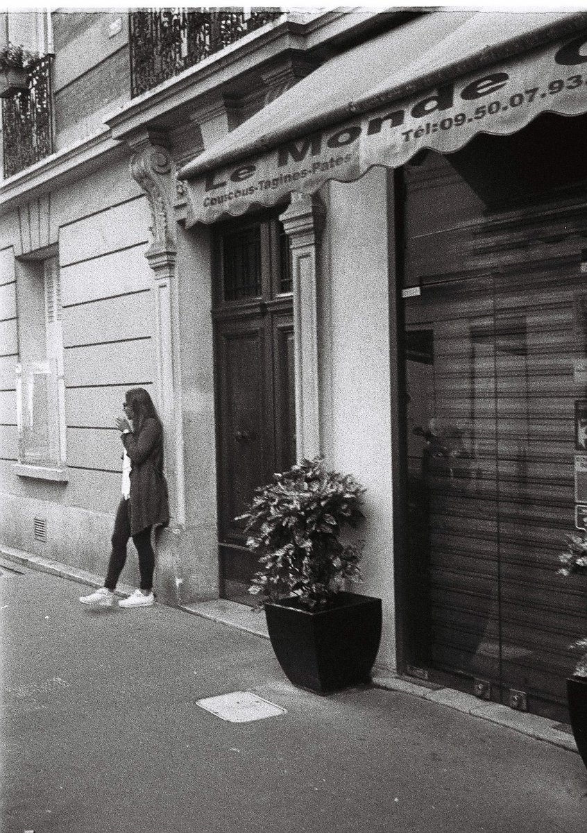 sakaguzi's tweet photo. OLYMPUS PEN EES-2
Jun 2018 at Paris
#PEN #Olympus #EES2 #ハーフサイズカメラ https://t.co/2LX4A53TJl