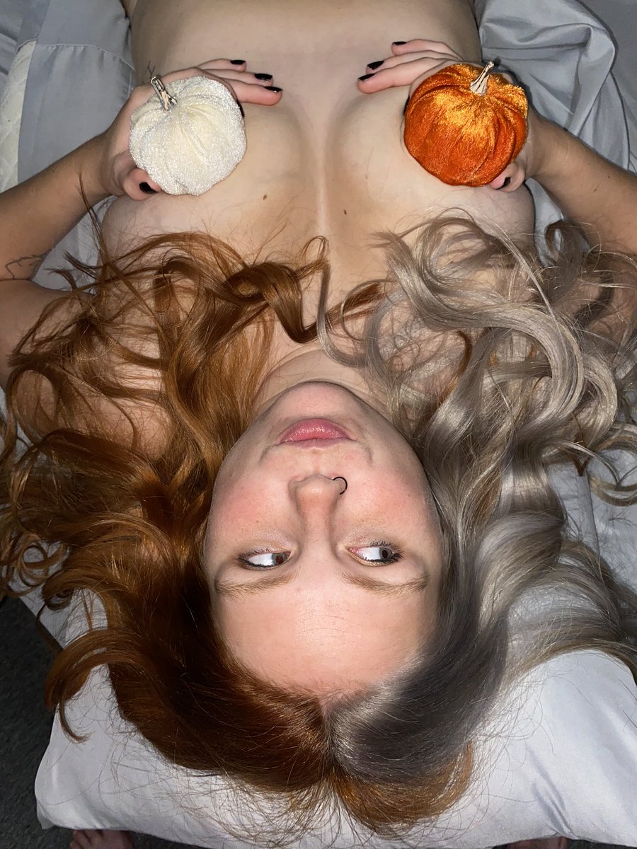 PKittyOnlyFans's tweet photo. Bit of Pumpkin Spice on my OnlyFans. 

STILL HAVE 10 SPOTS AVAILABLE FOR A WEEK FREE! #FreeOF #FreeOnlyFans #OnlyFans #MILF #Pumpkin #onlyfansgirl #onlyfanspromo #onlyfansslut #onlyfans #seeker #buyer #onlyfansbuyer #splitdye https://t.co/hFcrlyz2EL