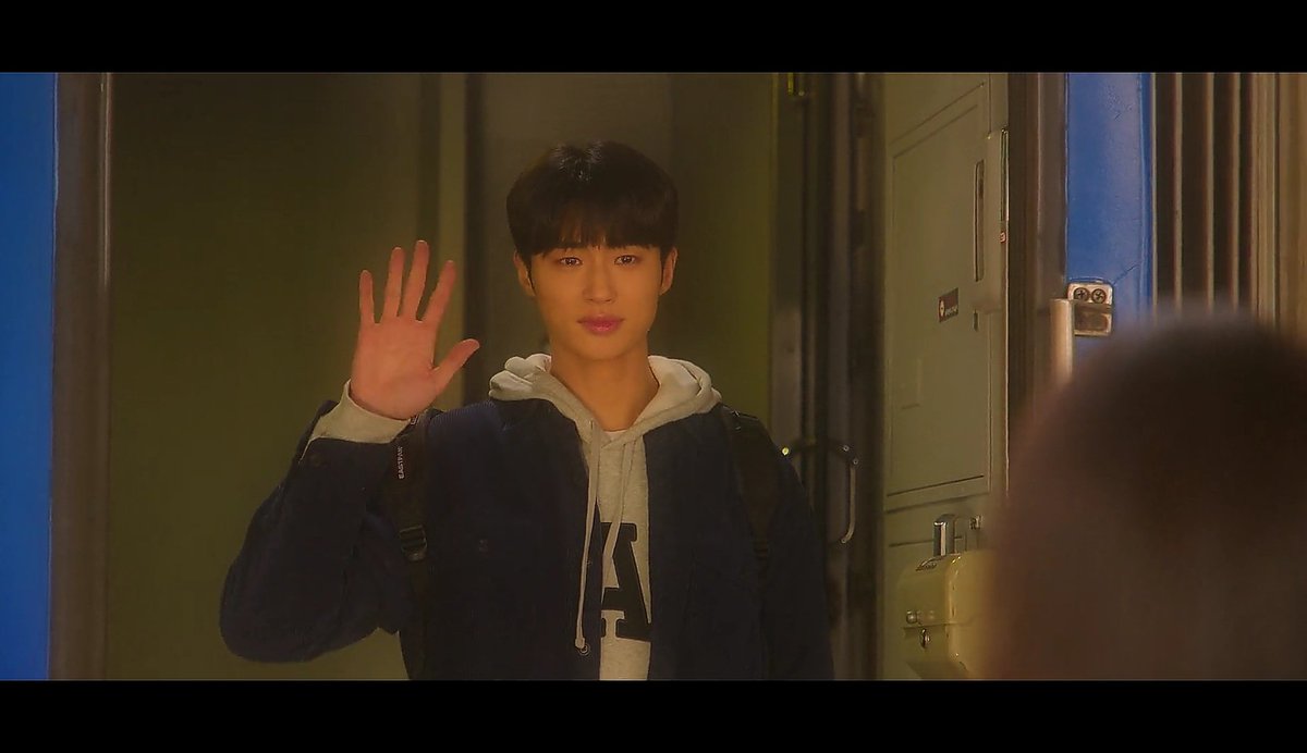 kdramacookies's tweet photo. woonho holding it all in to not make bora even sadder is just doing things to my heart 🥹🥹🥹 he still got to give her a slight smile and a wave before he cried it all out when the train started moving 😭 

#20thCenturyGirl https://t.co/1nHIGN860g