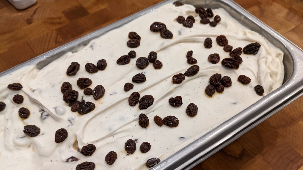 VillaSentieri's tweet photo. Gelato al Malaga: what we would call Rum Raisin.  The raisins are soaked in rum and the gelato itself contains a bit of Malaga wine.
.
.
#gelato #gelatoartiginale #gelatoitaliano #gelatolovers #italiangelato #ciboitaliano #italianfood #helado #icecream #dolce https://t.co/wVBk1I5SWn