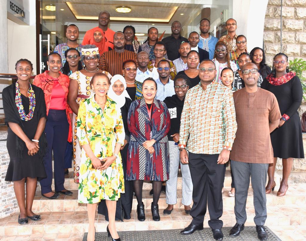 ForeignOfficeKE's tweet photo. Kenya wraps up its Membership to the UNSC in two month’s time. Its been business unusual as the Multilateral Directorate put all hands on deck to push the African &amp; global agenda at UNSC: On Friday, the Directorate staff donned in African attire to promote the rich Kenyan culture https://t.co/j3SHM7aAYH