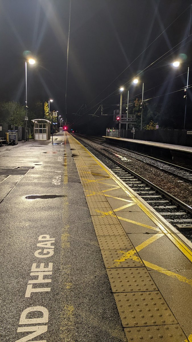 Dolphin_Runner's tweet photo. Saturday morning, 5am rise, early train to speak on Human Healthcare and the Ocean at Sheffield City Hall.

It was too early to cycle to the station but I couldn't have wished for a better song on the radio to wake me up.

Remember it's release and it never gets old 🎸. https://t.co/U3r2ZD0PtV