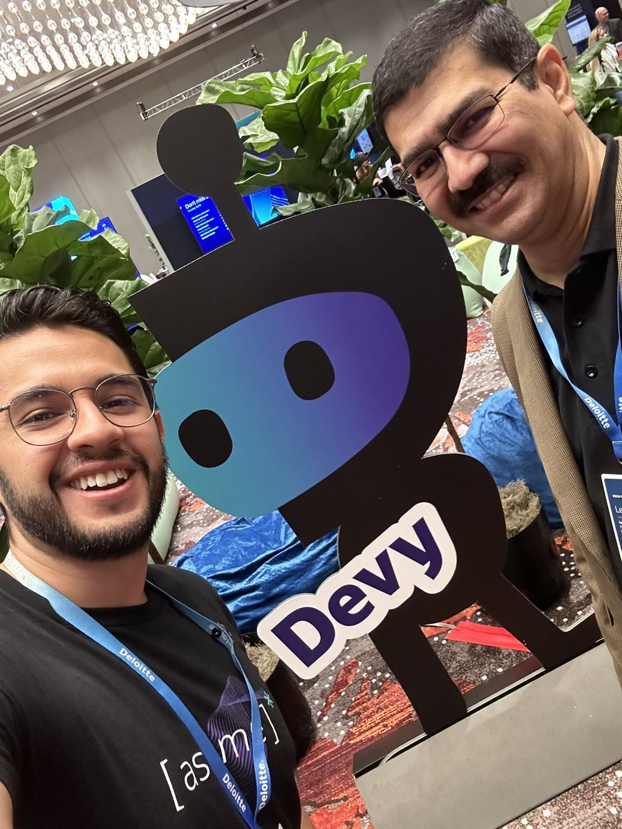 CPano98's tweet photo. I forgot tu upload my pictures with Devy π«£
Isnβt he so sweet?π₯Ήπ₯Ή
@thelumins @OracleDevs #devnucleus @CloudWorld @kapmani https://t.co/GiQQh5dwXJ