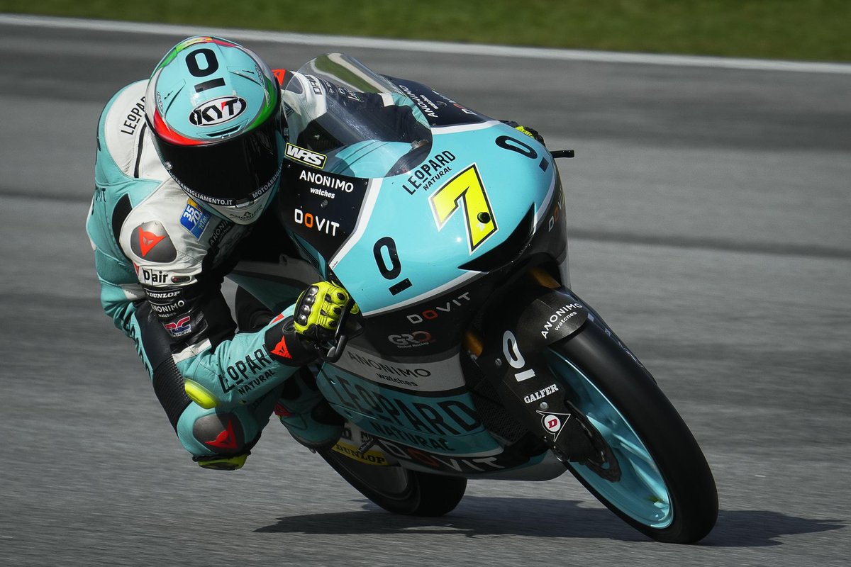 Dennis Foggia takes his fourth career pole position at Sepang beating the Aspar boys to the top spot with a brand-new lap record.

Joining him on the front row is new World Champion Izan Guevara and his teammate Sergio Garcia

#MalaysianGP #MotoGP https://t.co/EEiMVR0eIg