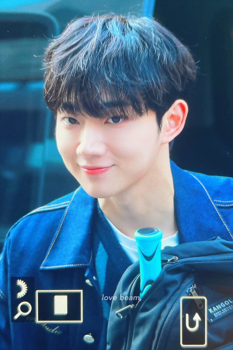 lovebeam_hs's tweet photo. 221022 천재토낑이 출근💕

#템페스트 #TEMPEST #형섭 https://t.co/OFF46Wi8p8