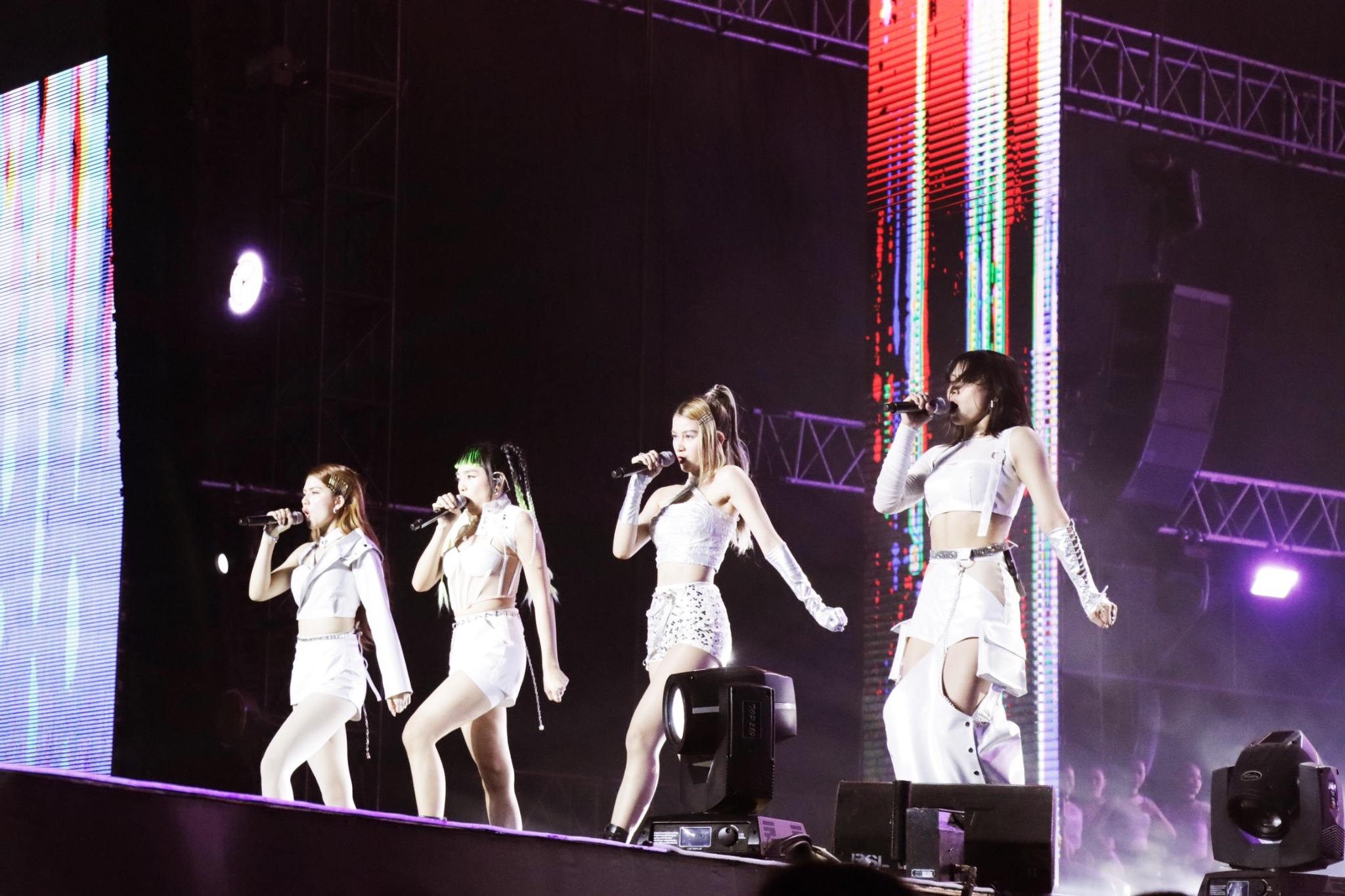 FfpmTkLUoAMgEeQ?format=jpg&name=large