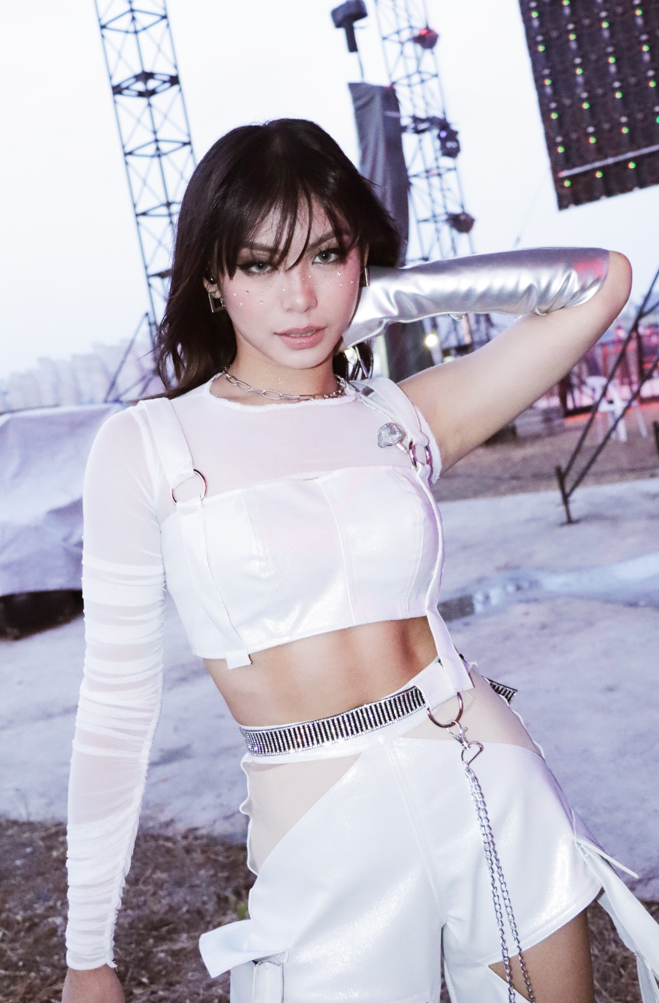 FfpnUEzUAAEHkgN?format=jpg&name=large