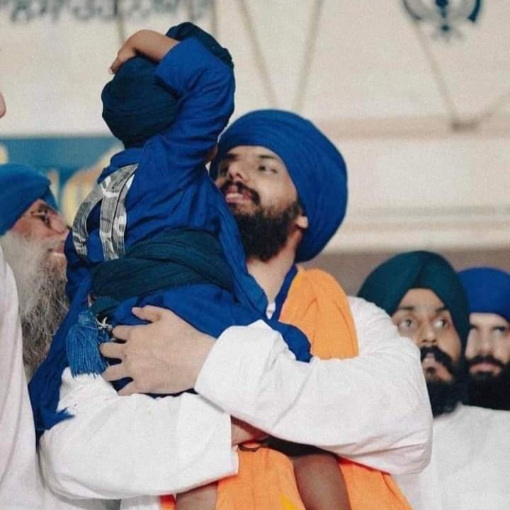 myselfkhadku's tweet photo. #ਵਾਰਿਸਪੰਜਾਬਦੇ ਆਖਦੇ ਤੱਤਾ ਬੋਲਦਾ
ਨਹੀਂ ਕਮਲਿਓ ਗੁਰੂ ਦਾ ਬੰਦਾ ਸੱਚ ਬੋਲਦਾ
#sikhh
#JusticeForSidhuMooseWala 
#JusticeForSidhuMooseWala #DeepSidhu #khalsa #BlackAdam #kpss2022 #HateSpeech https://t.co/gX7qZ7MO4l
