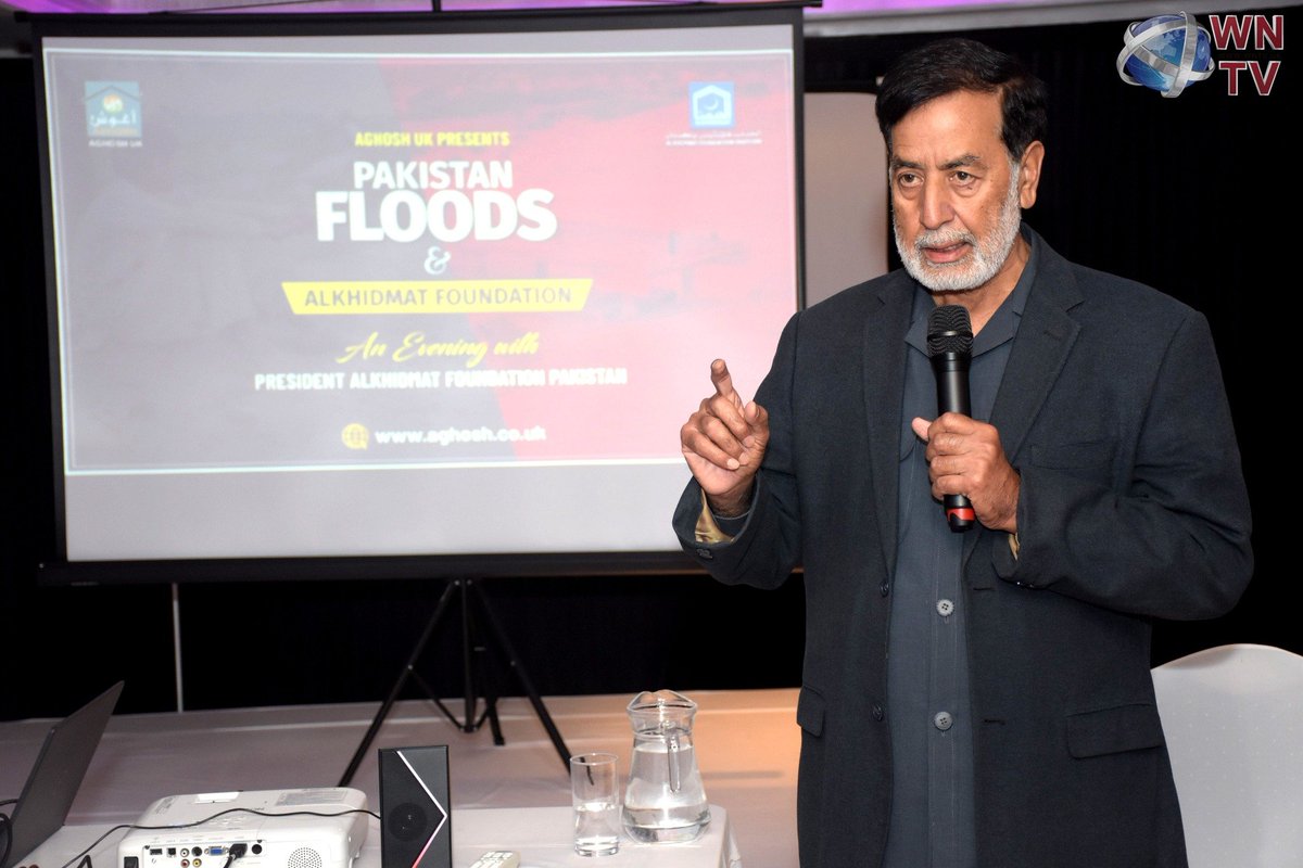 AlkhidmatOrg's tweet photo. President Alkhidmat Mr.@MAbdusShakoor  spoke to the Pakistani British community about #floodscrises in Pakistan at an event arranged by #AghoshUK in Birmingham. Aghosh UK is doing all that it can to help flood affectees out with this critical time, he acclaimed. https://t.co/2SEKFhYoIU