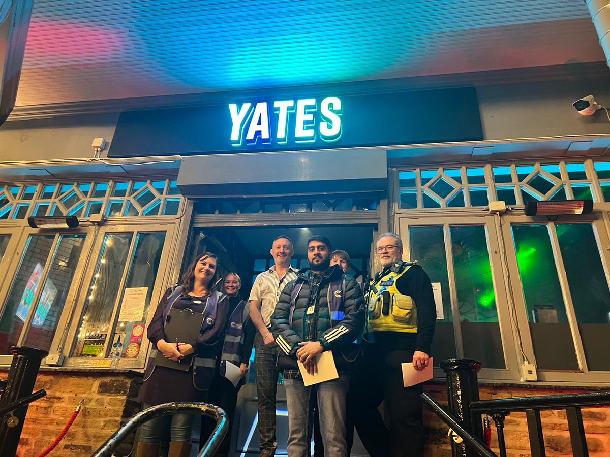 CMBC_CPT's tweet photo. We’ve had a great night out in #Halifax on our #HxPurpleFlag night of action. Thank you to all the venues in the night time economy and thanks to all the people that came to say Hello! @WYP_Halifax @YatesHalifax https://t.co/tQYztmtUbm