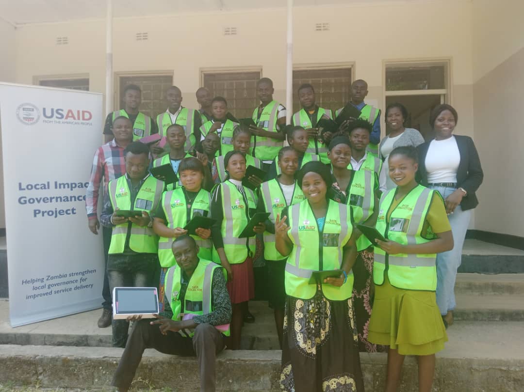 TrudyMushashu's tweet photo. Capacity building of the locals in #Kanchibiya District in #datacollection for #servicedeliverymapping with @CharlesChiluf12 & @openmapping_esa.
Data collection using #ODKcollect and #osmand. https://t.co/Gzhb3aso1O