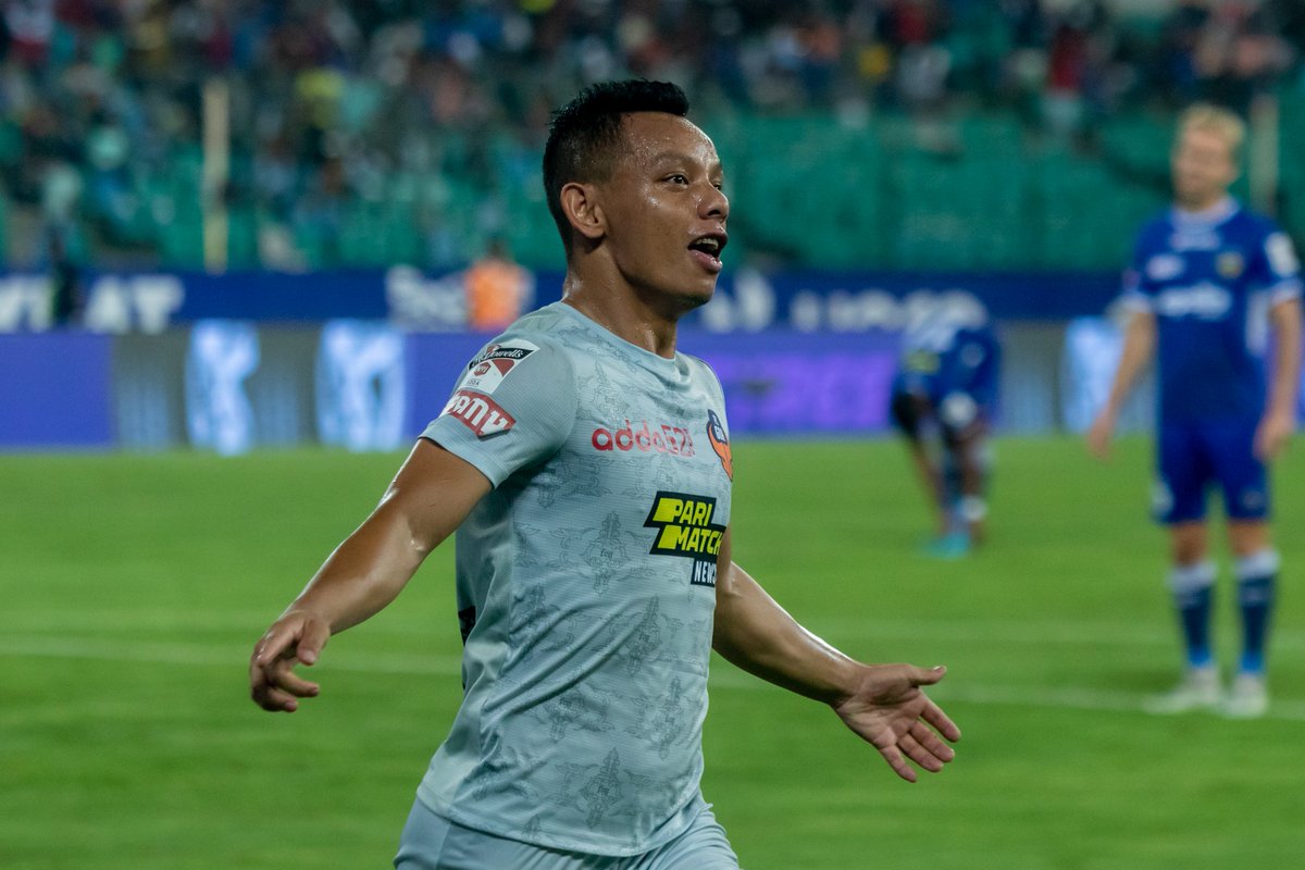 RedeemTlang's tweet photo. 🫶 This is for all the @FCGoaOfficial supporters. Happy to have scored my first goal of the season. We keep going! 💪🏻🧡

#ForcaGoa #UzzoOnceAgain #CFCFCG #HeroISL #GodIsGood https://t.co/2Yu6siHOH2