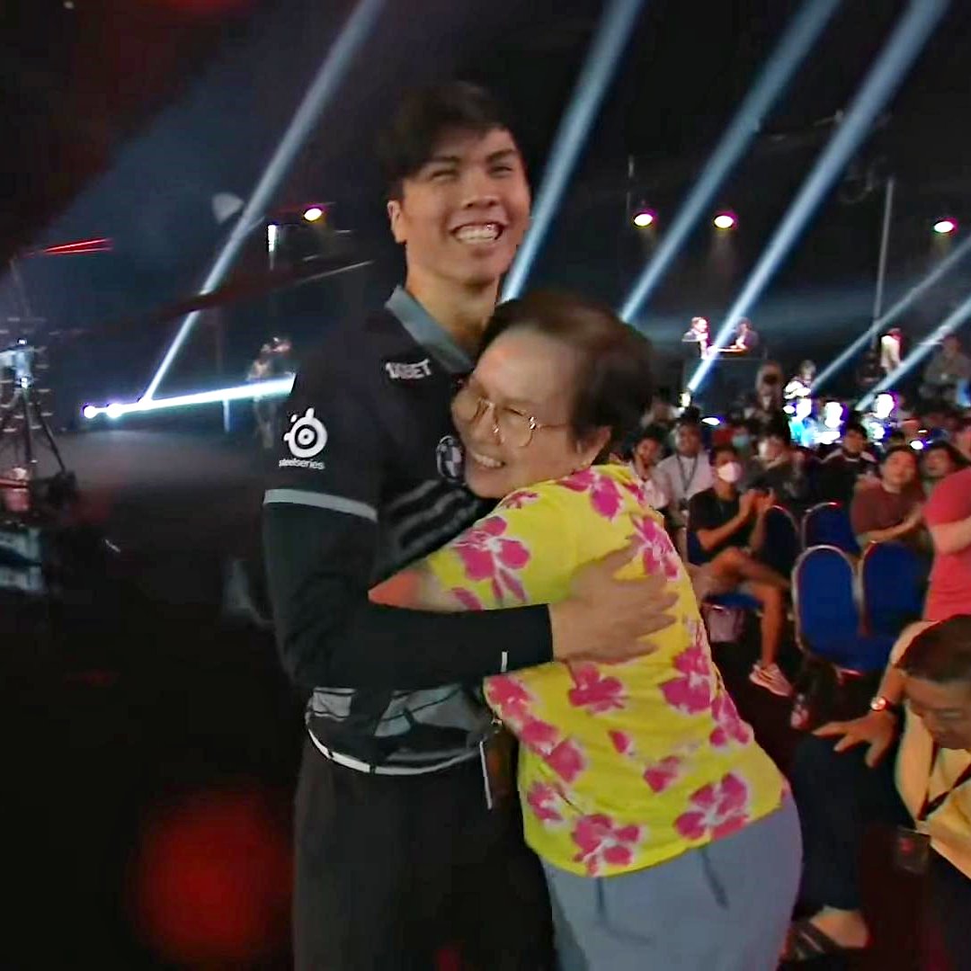 ONEEsports's tweet photo. MY HEART ❤️

#Dota2 #TI11 #DreamOG https://t.co/imnxYElZVj