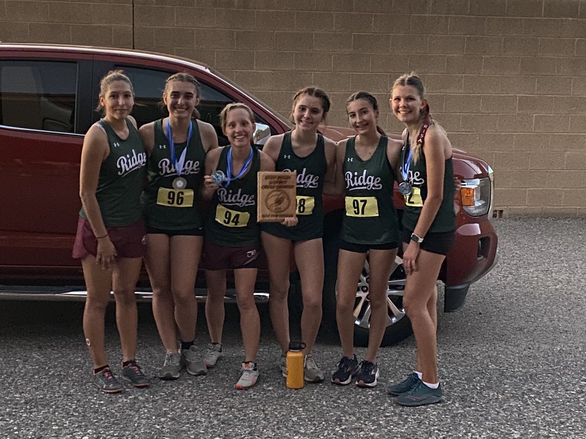 ridge_xctf's tweet image. Our Varsity Girls are the DISTRICT CHAMPS!!! Amazing Team Effort!

(2) Jessica Jacobsen
(4) Nicole Novara
(7) Risa Blacker
(12) Natalie Ramirez
(15) Regina Lopez
(24) Molly Rigdon
        Kiana Breuer

#GoRidge #1Ridge 

@mrhs_athletics @DVUSD @Ridge_Army @TheMRHS
