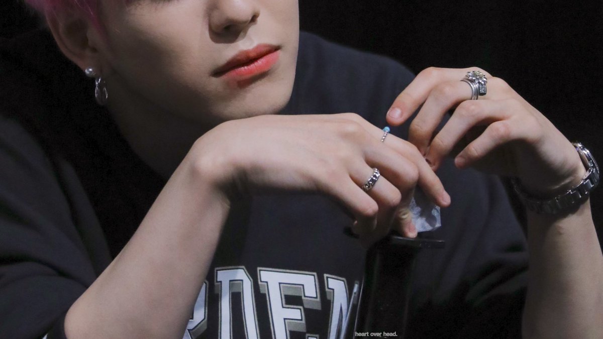 HoH723's tweet photo. 221021  HQ

이 두손에게 723억 보험 들어야겠다 🔎💎

#윤재혁 #YOONJAEHYUK #ジェヒョク    #尹材赫 #트레저           #TREASURE https://t.co/Tb1POHykRk