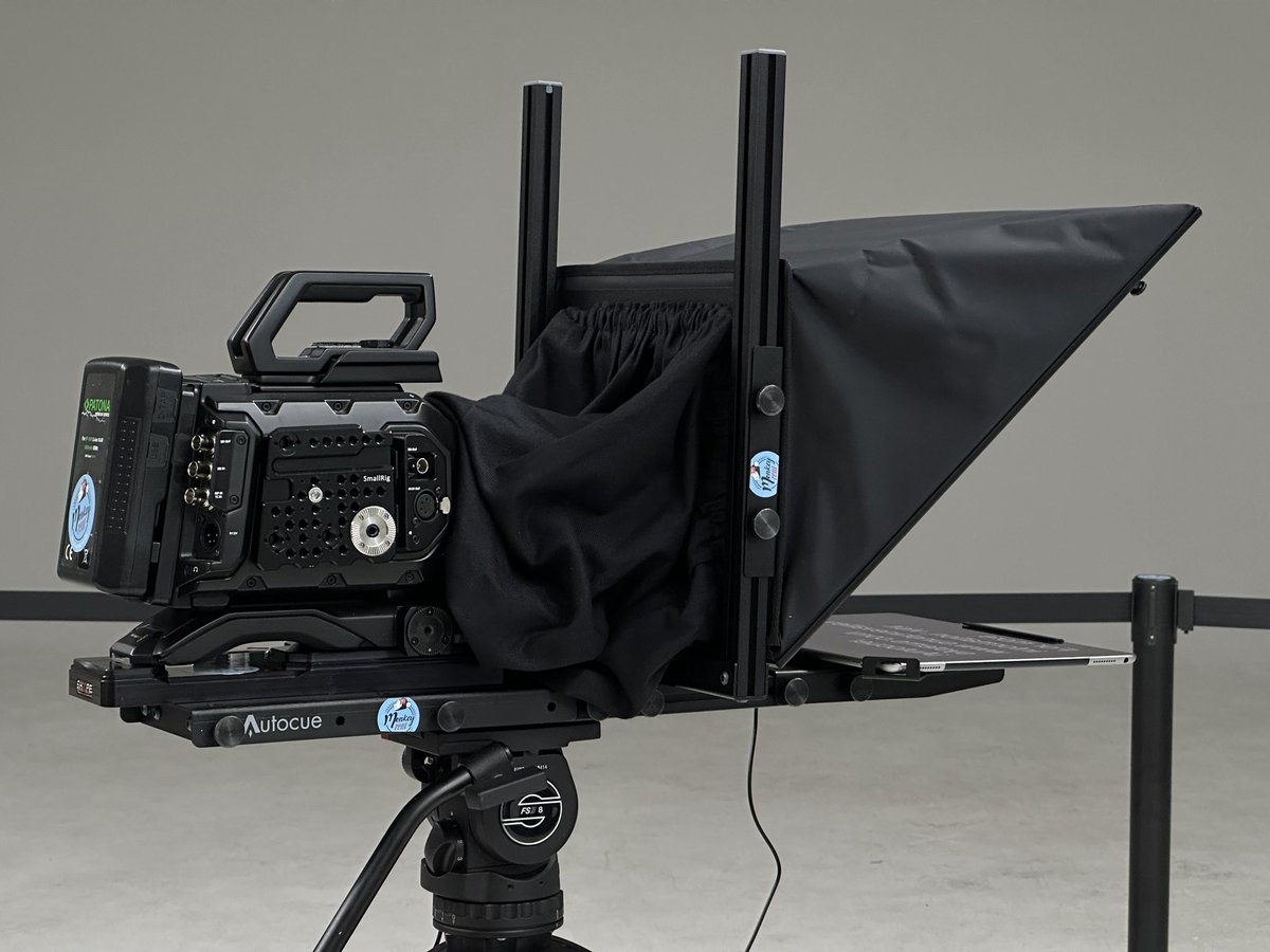 monkey_rent's tweet photo. Another beautiful autocue teleprompter arrived. Available for rent at monkeyRent… #mieten #leihen #rent #renral #frankfurt #technikverleih #verleih #rentstudio https://t.co/w9WkX3Fbob