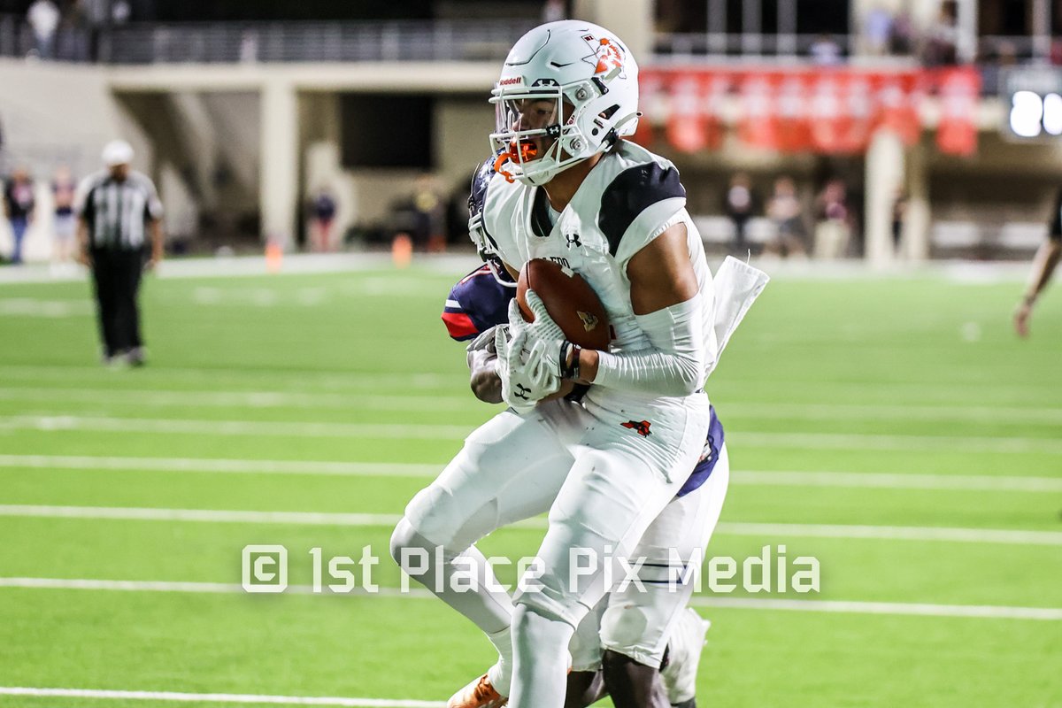 District Champs: Aledo Puts Away Ryan, 35-21 sports817.com/district-champ… @Jalenpope11 @DinMbuh @HaussHejny @ProfessorDiggs @Gosset41 @CW33 @Dtigers6685 @FridayNghtGlory @RyanRaiderFB