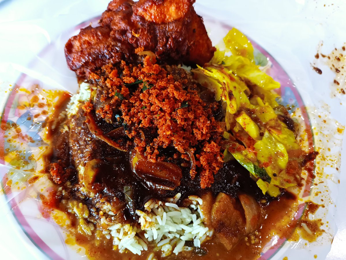 Zech_96's tweet photo. Nasi Ganja Pegheleh
Boleh jadi saingan nasi kandar mad ni

RM7.90 untuk set ni
@Twt_Cyberjaya https://t.co/wb9qLXXEjO