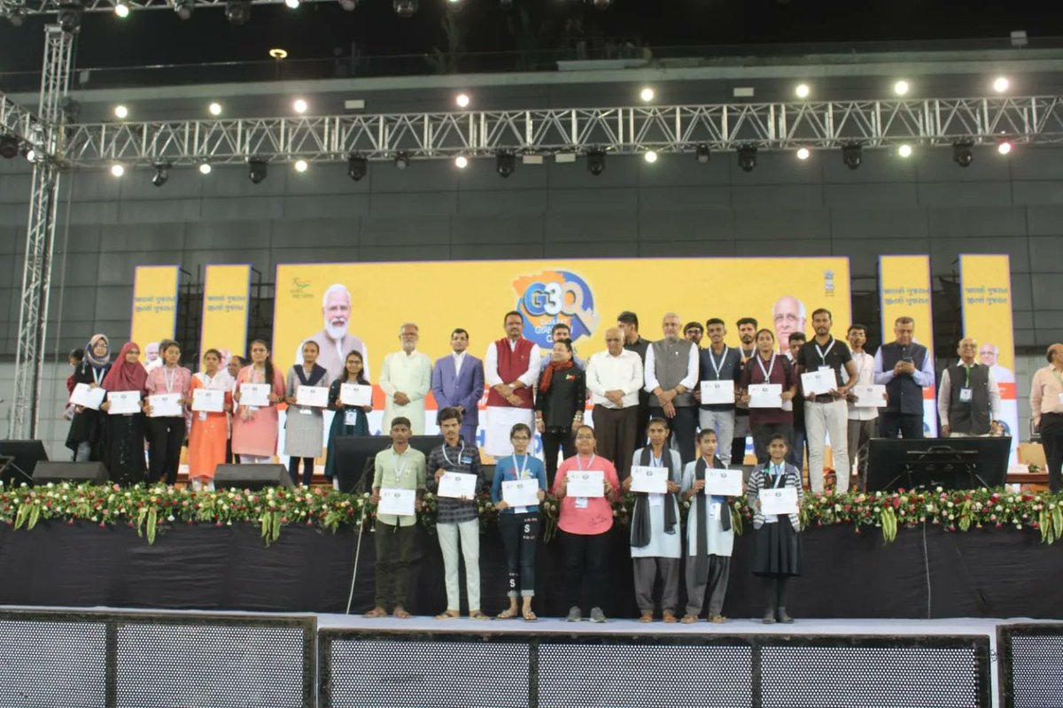 G3Quiz's tweet photo. The #MegaFinale of the #Gujarat Gyan Guru Quiz was truly Grand!
Motivated students, ecstatic winners, and the soulful voice of @Kailashkher were the highlights that brought the record breaking quiz contest to a closure.
#g3quiz #gujaratgyanguruquiz #Quiz #QUIZTIME #QuizOfTheDay https://t.co/ye89Uzzau6