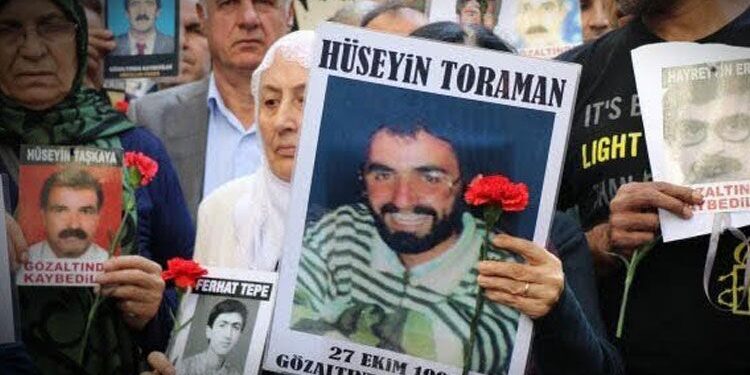 Cumartesi Anneleri Hüseyin Toraman için adalet istedi sendika.org/2022/10/cumart…
