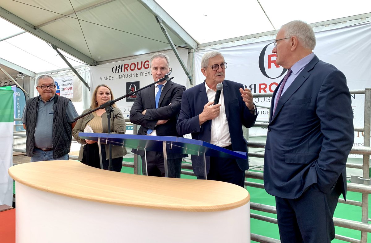 VilleLimoges87's tweet image. Inauguration ce matin au champ de Juillet #Limoges de la 8ème édition des Journées Limousines Or Rouge, en présence du Maire @ERLOMBERTIE et d'élus locaux © L. Lagarde - Ville de Limoges cc @viandeorrouge