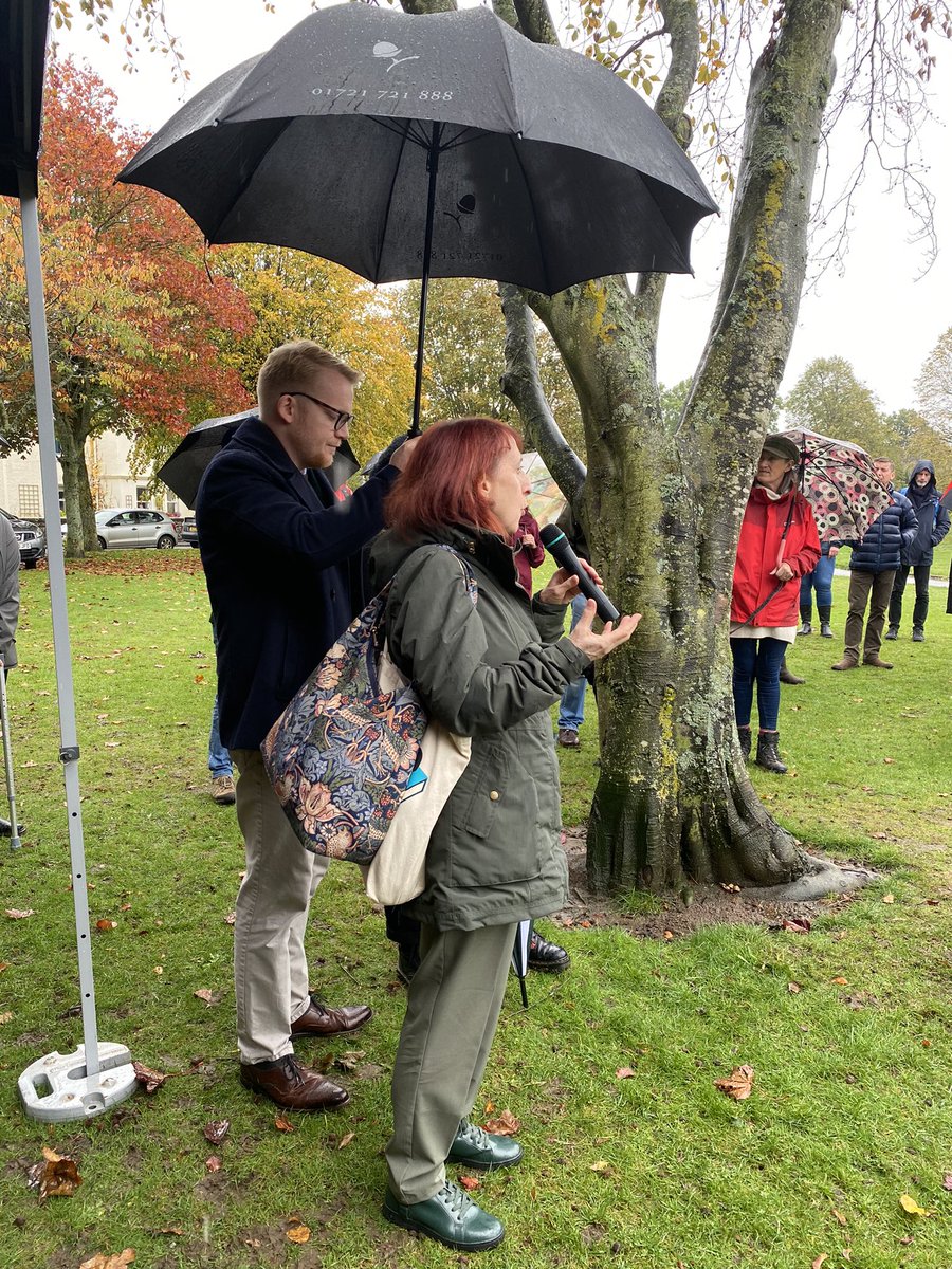 What an amazing unveiling event organised by <a href="/PeeblesWitch/">PeeblesWitchTrials</a> with @tweedsideladdie <a href="/elisajsmith73/">Elisa Smith</a> - music, a heartfelt apology from the local minister, a talk with <a href="/11mwc/">Mary W. Craig</a> who explained about those killed  “they were guid borders folk”