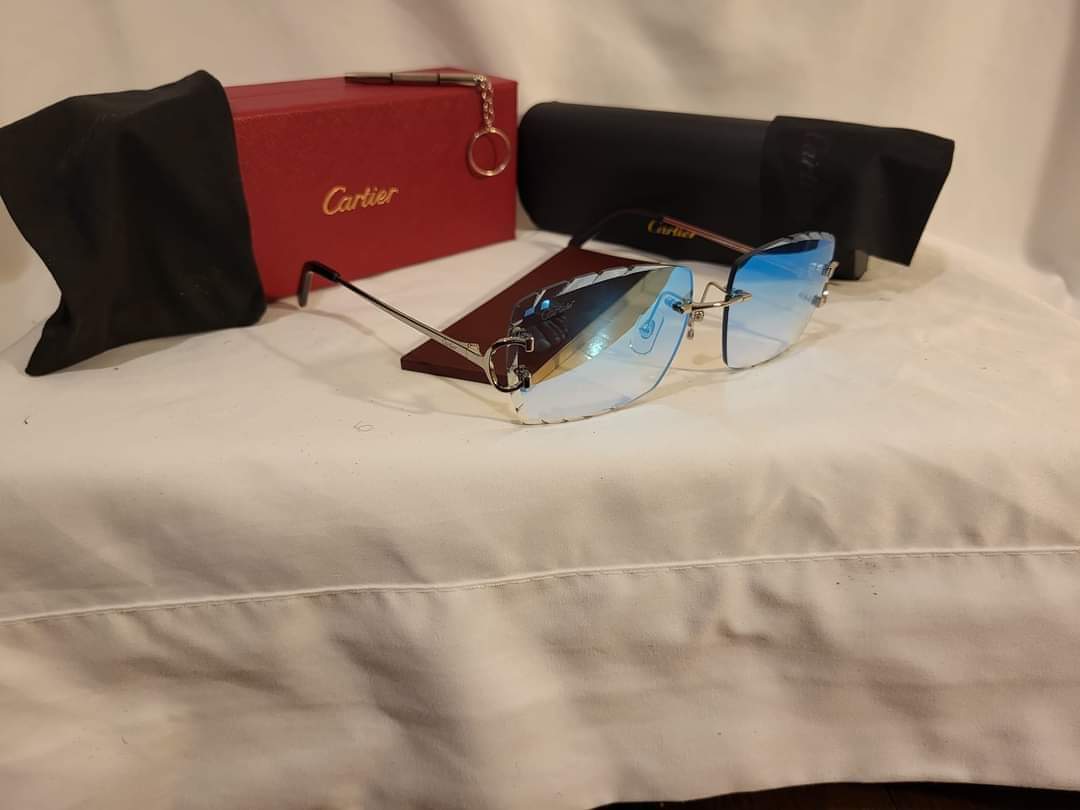 DaequanFarmer's tweet photo. Cartier Frames(Double C's)
Available for Local Pick up or Shipping โ๏ธ
๐๐๐
https://t.co/aH2n8Bf4bd
#cartier #sunglasses #glasses #cartierframes #fashion #shoponline #dmv https://t.co/3IM1whcaOT