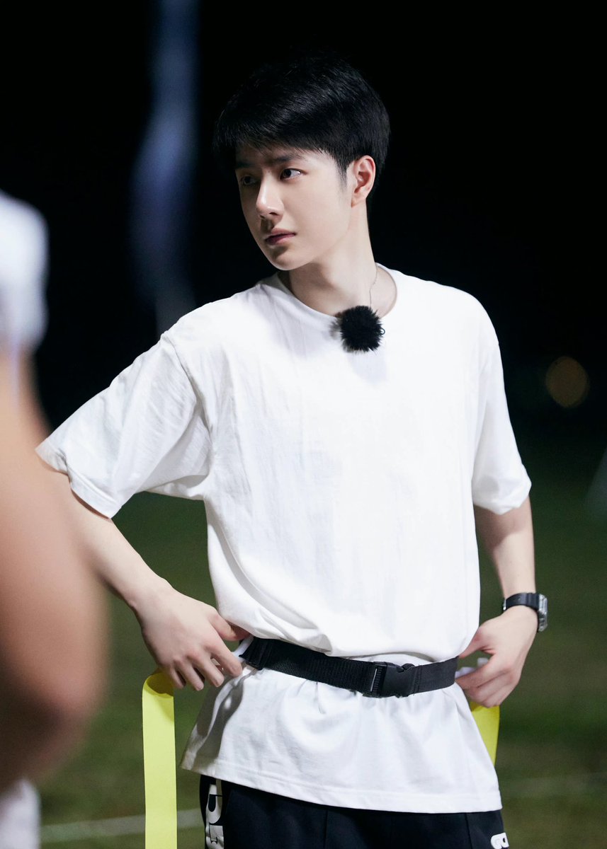 {REST} THE LEGEND WANGYIBO tweet media