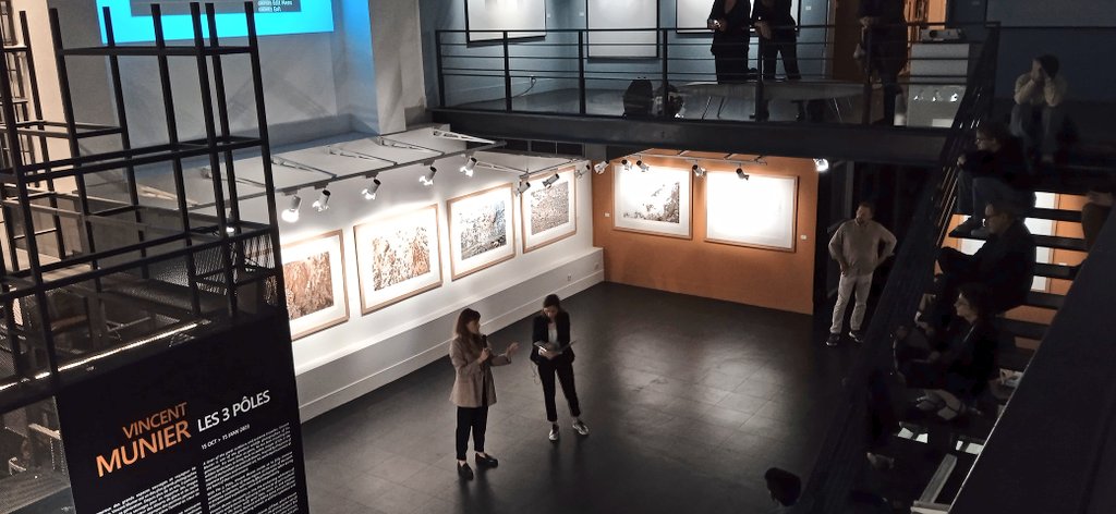 Rec_Forward's tweet photo. Après une belle rencontre artistique au musée de la photo tous au 109 pour terminer en beauté cette 1ère édition #RecForward #Nice06 #fête #mashup #mapping #apéro #DJ @EURCreates @LIRCES_ @SophieRaimond https://t.co/oBnXS2jQPr