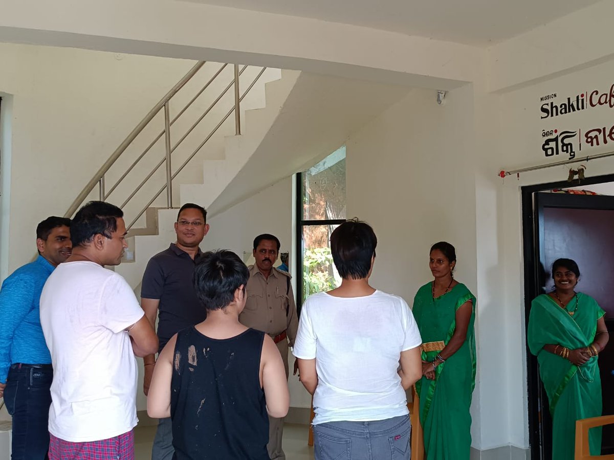 dfobhmpr's tweet photo. First ecotourists for night stay welcomed today at Ghodahad. Two WSHGs under Mission shakti are managing accomodation, entry, parking, boating, fooding etc. at the ecospot.
@CMO_Odisha @ForestDeptt @mission_shakti  @OLMGanjam @ecotourodisha @PCCFWL_Odisha @Ganjam_Admin https://t.co/H3wuHploVW