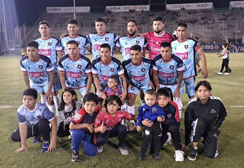 CDVSanAntoniook's tweet photo. #Fútbol | ¡Final del partido!.
Empate en 0 entre #SanAntonio y #DepLaMerced por la segunda fecha del #TorneoRegional.
Próximo compromiso para "Villa" será frente a #SanLuis (Burela). https://t.co/2jsAnJjTJK