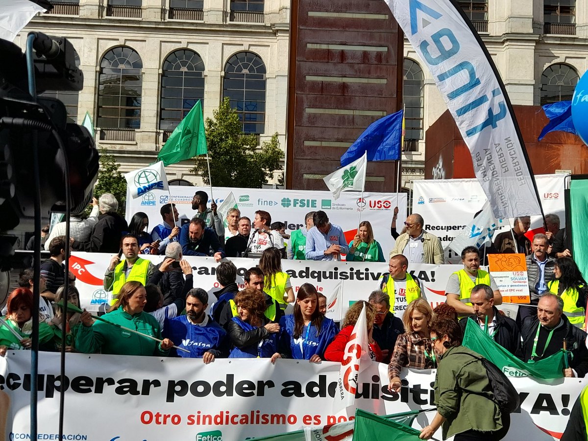 fsie_nacional's tweet photo. Llegamos al escenario en la Plaza de Juan Goytisolo. Los portavoces se preparan para hablar https://t.co/UL5OevWOqo