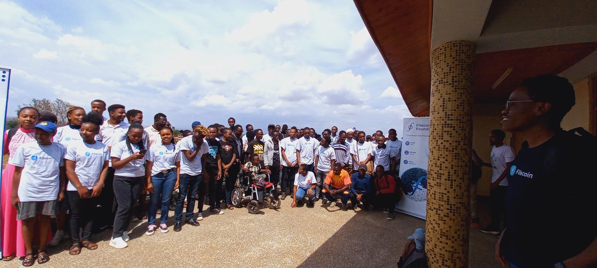 Through filecoin orbit program, we got to organize this enlightening event in one of our Kenyan Universities @DeKUTkenya The speaker @AllanMangeni talked more about @Filecoin, web3,blockchain and more. @FilFoundation @ProtoResearch #ipfs @libp2p #filecoinorbitprogram #filecoin