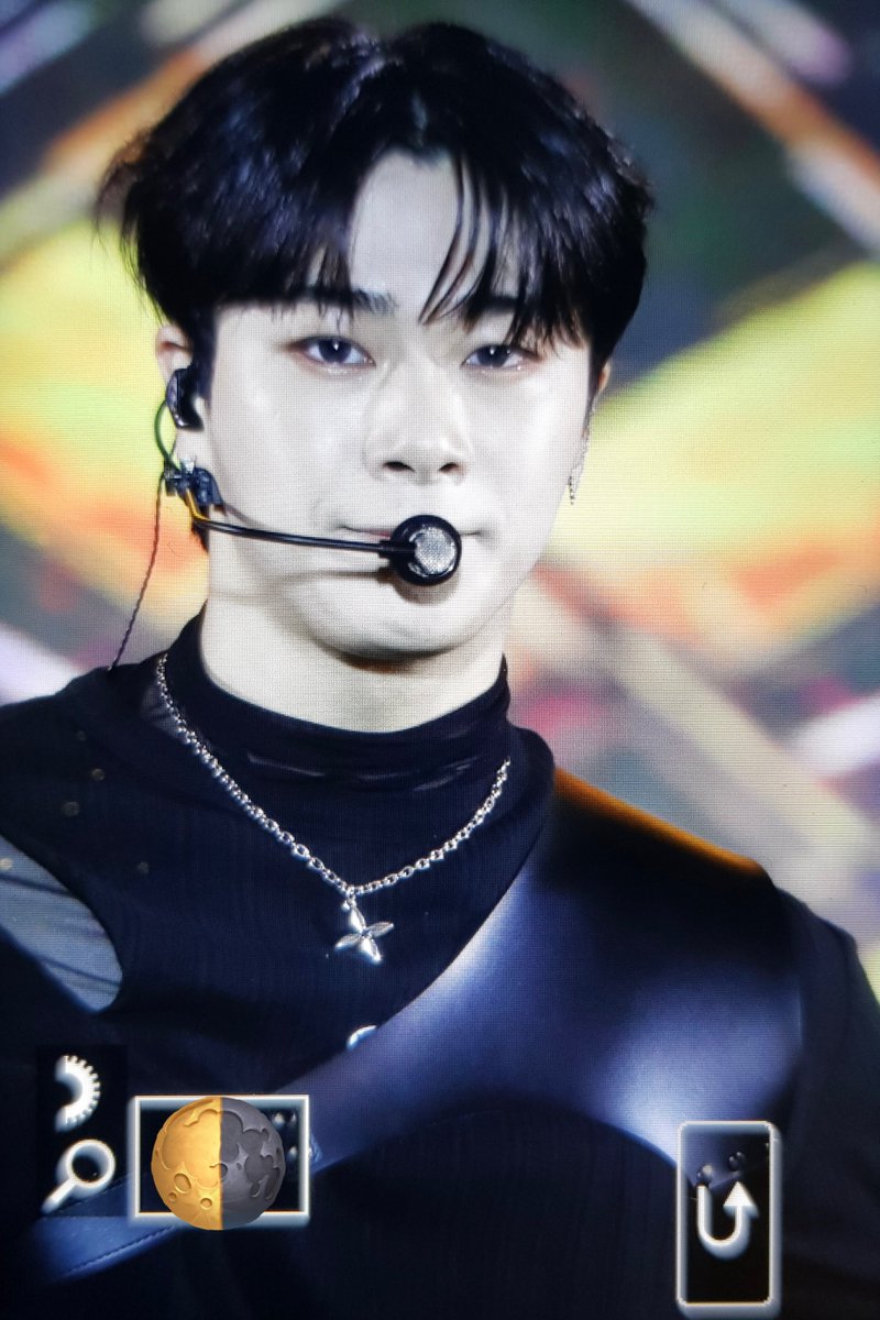 halfmoon_0126's tweet photo. 221022 광양 KPOP 페스티벌
#아스트로 #ASTRO #문빈 #ムンビン #MOONBIN #文彬  @offclASTRO https://t.co/vG9YS4xYew