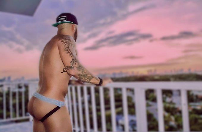 Morning World! 💫😘✨ https://t.co/VdkHItujkO https://t.co/hbxLZ6y2R2<a href="/tag/lokera"class="tags"><span>#lokera</span></a>