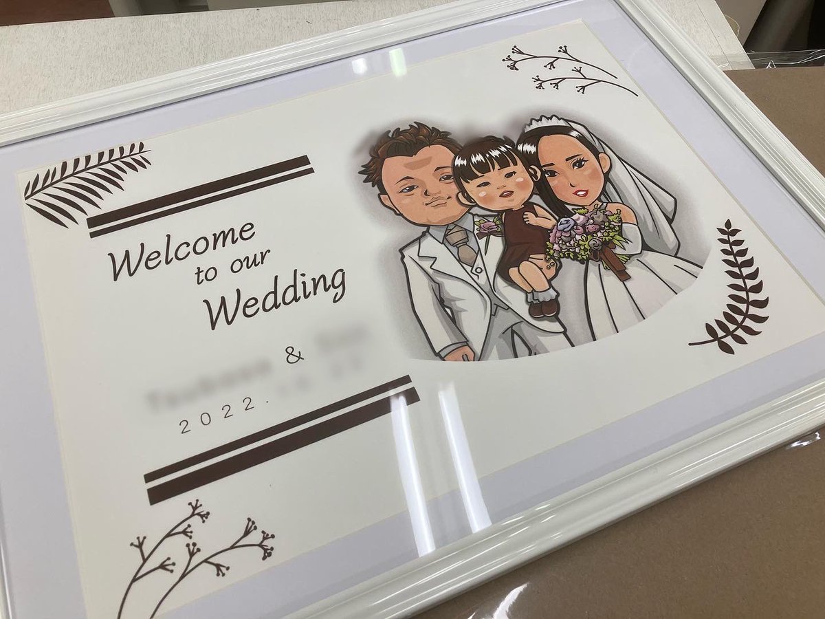 ウェディングデザインのご依頼が多めな今日この頃☺️✨✨初となるウェルカムボードの受注にチャレンジした！
人生の大舞台に関わるプレッシャーはあったけど、考えてみたらどの依頼もプレッシャーは同じだよねw

#似顔絵 #ウェルカムボード