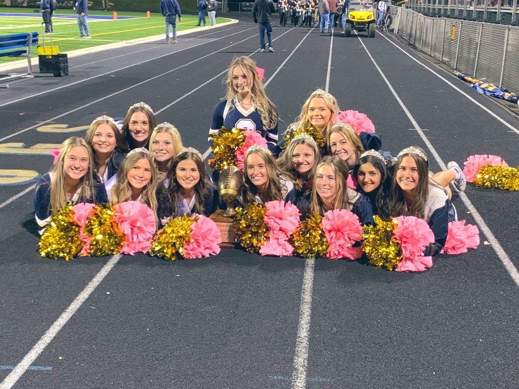 OFHSCheer's tweet photo. Battle of Bagley Road #bulldogswin https://t.co/I3w7VCgUte