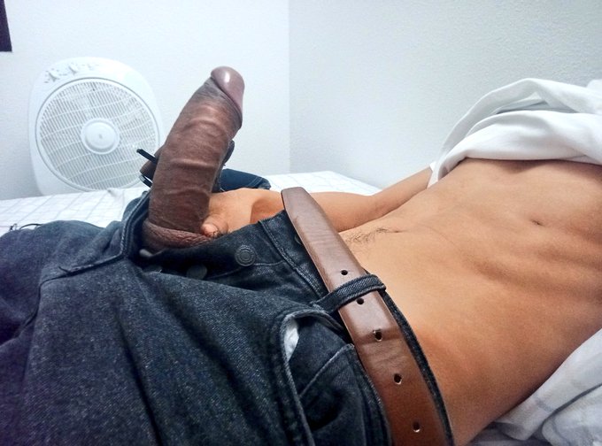 2 pic. Te gustan las venas?? Metete estasss psss ?????  Así me voy a trabajar ? https://t.co/8T61k3H
