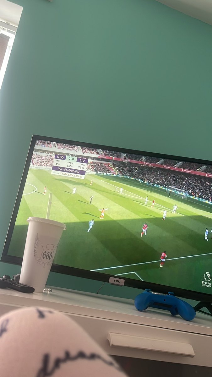 slutfortsimikas's tweet photo. Let’s go boys! ❤️
#LFC #nfolfc https://t.co/qCUKftpF5b