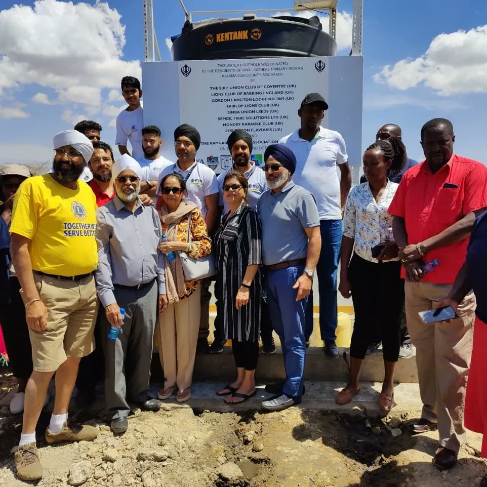 RamgarhiaYouth's tweet photo. Opening of water borehole in Machakos, Kenya.
#sevawithoutboundaries
#sikhsinkenya
#kalasingha
#waterislife https://t.co/0Yvj4O2vr2