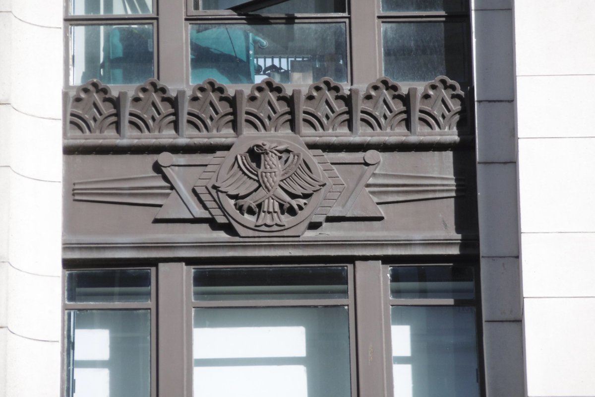 5thLackey's tweet photo. #Glasgow #ArtDeco originally #Burtons on the corner of #BuchananStr & #ArgyleStr original architect #HarryWilson 1929 additions 1938 #RIPierce & #NMartin Listed Grade B https://t.co/4U728tXkyK