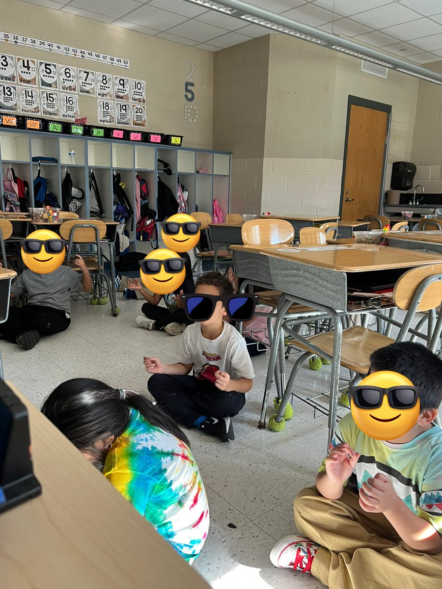 Miss Tornquist tweet media