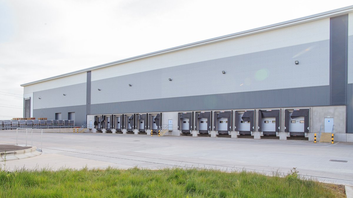 ElogisticUK's tweet photo. Refine your fulfilment systems with Elogistic. Our aggregator partners and cross-docking transfer #logistics allow for accelerated deliverance of goods.

Find out more on our website https://t.co/ObiY75P3Rc 

#MerseyHour #distribution #fulfilment #3pl #ecommerce #retailers https://t.co/eLresTqm4r