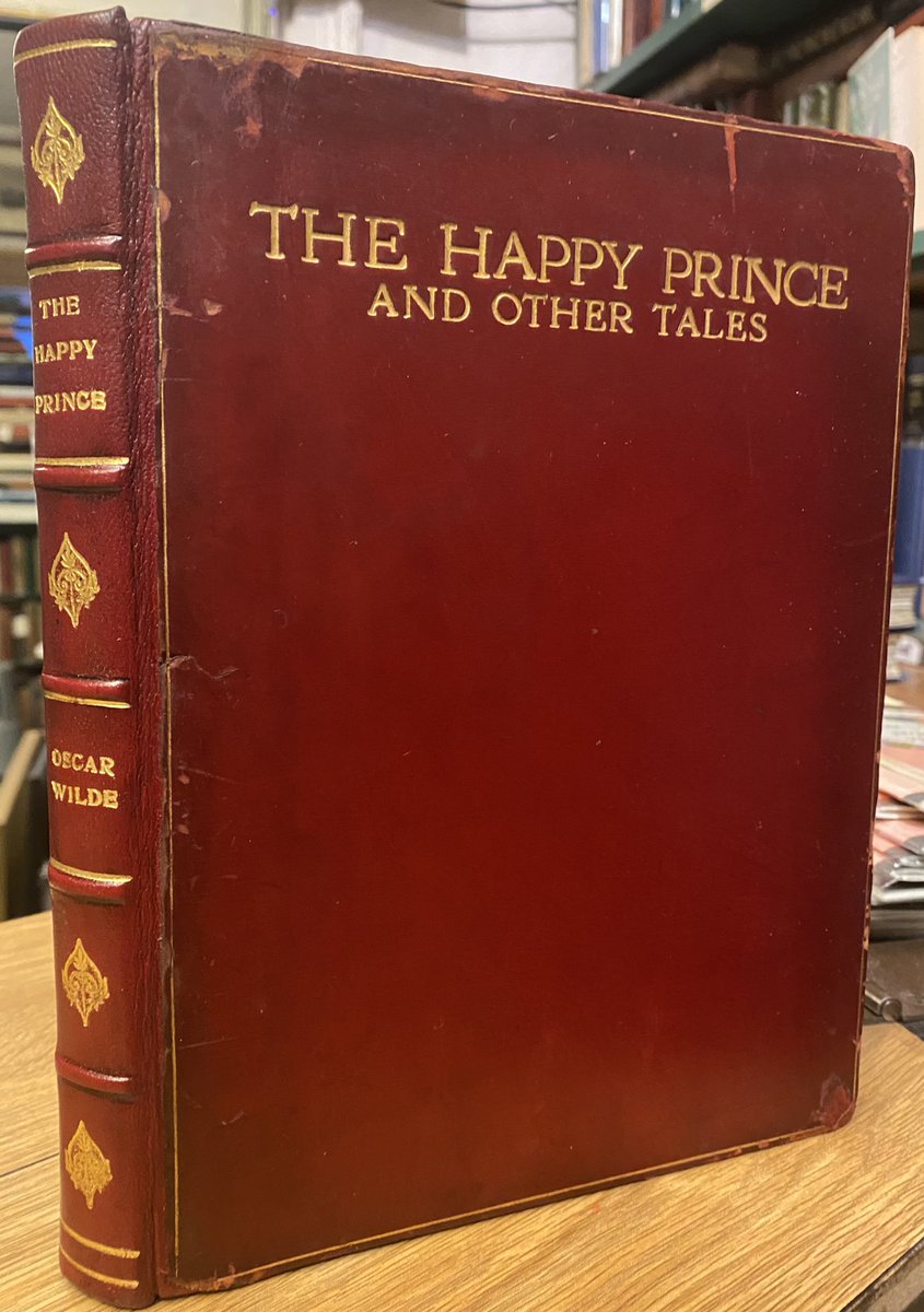 The <a href="/pbfaorg/">PBFA</a> #Dublin #bookfair opens today at midday in the lovely <a href="/royalmarine/">Royal Marine Hotel</a> in #DunLaoghaire
Come see and buy beautiful old books from #booksellers from Ireland Scotland and England in this once a year event <a href="/ABARareBooks/">Antiquarian Booksellers' Association</a>
